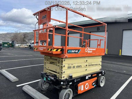 2025 JLG ES3246