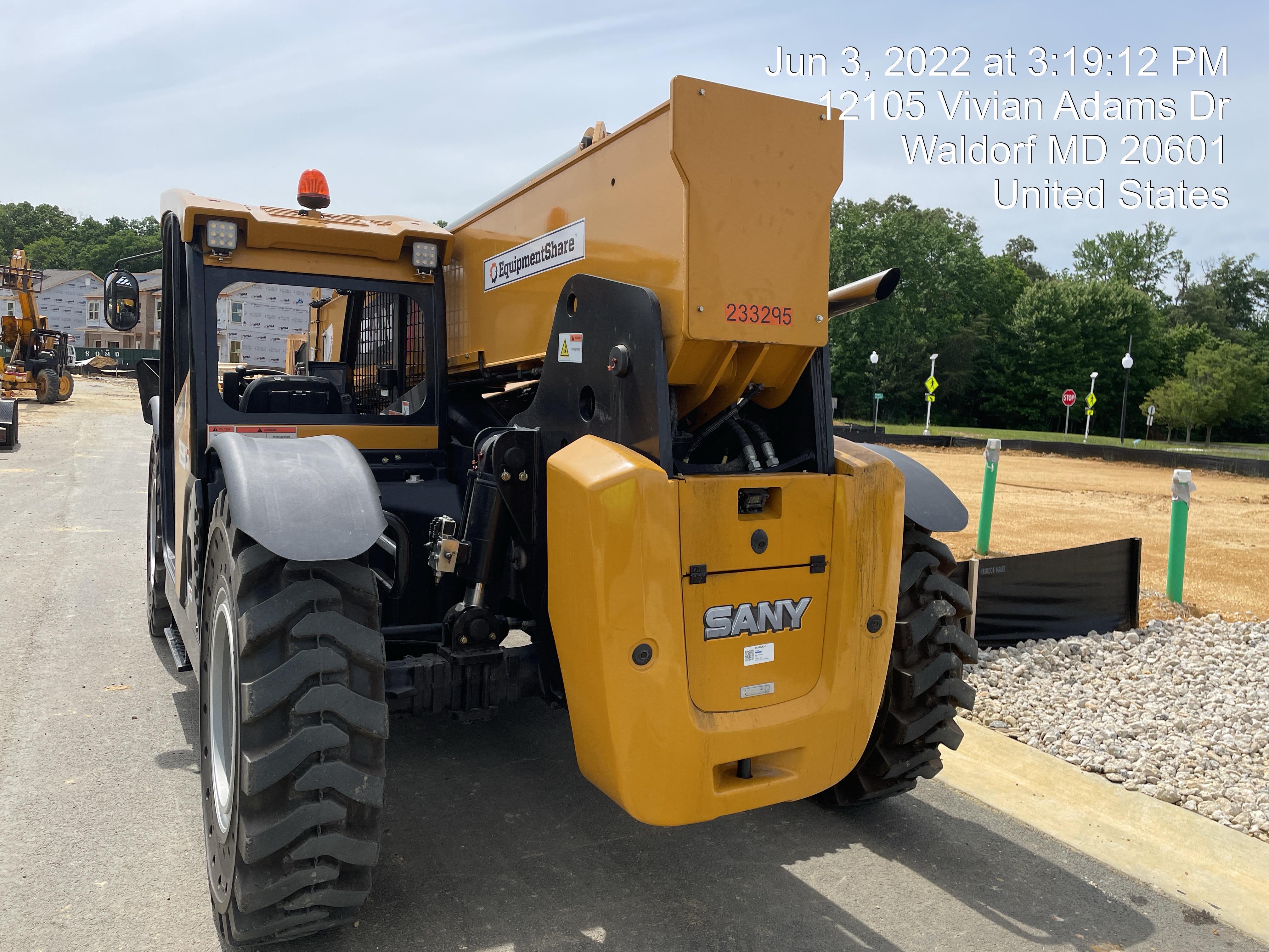 2022 SANY STH1056