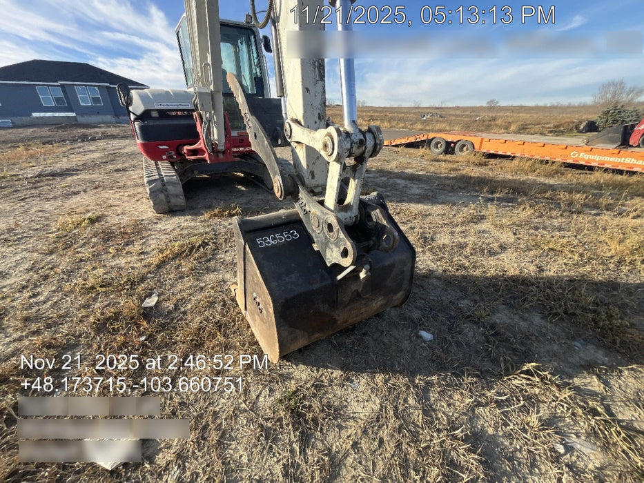 2025 TAKEUCHI 36" Bucket - Takeuchi