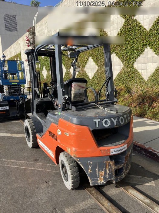 2022 TOYOTA 8FGU25 LP w/ Scale