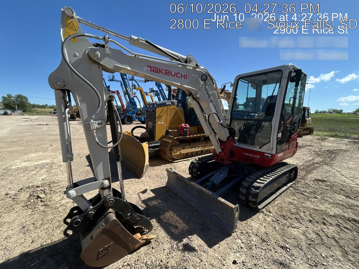 2025 TAKEUCHI TB235-2CR