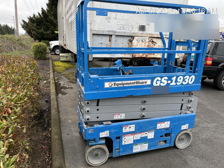 2019 Genie GS-1930 Half Height Swing Gate, 800W Inverter