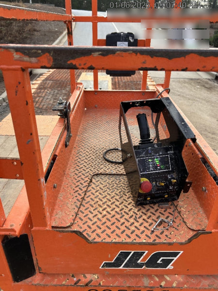 2022 JLG ES1330L