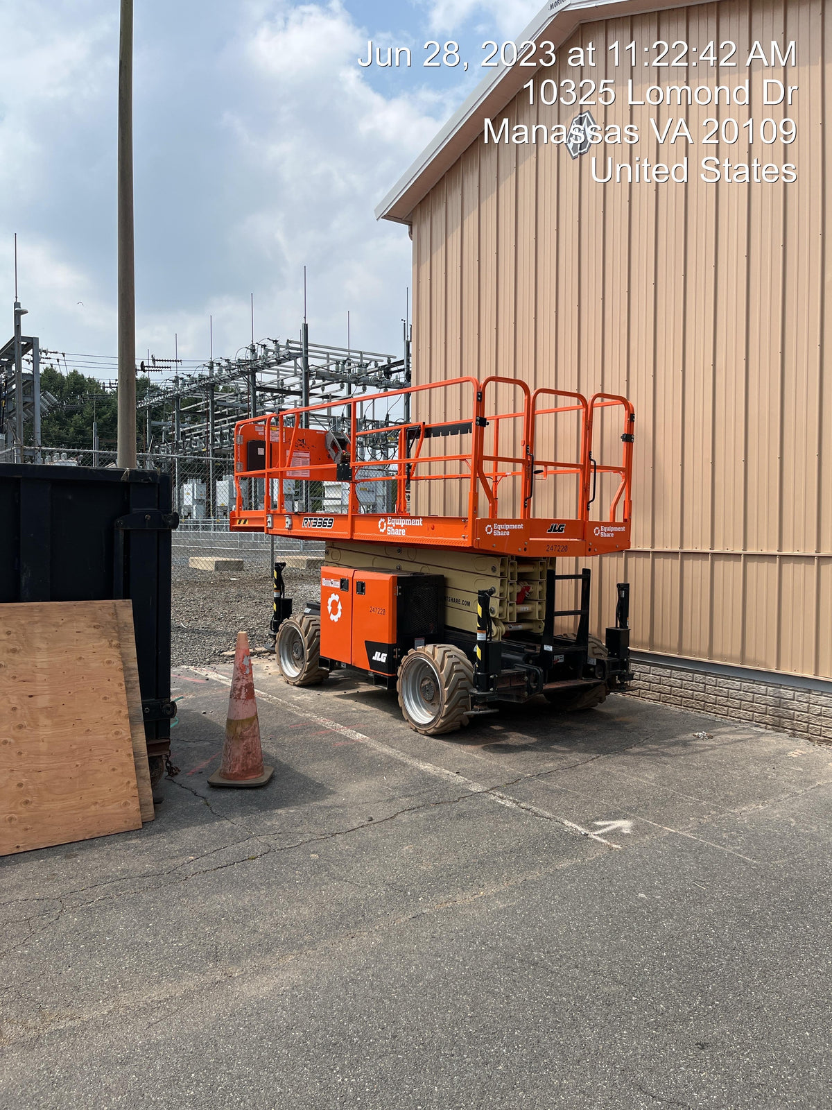 2022 JLG RT3369