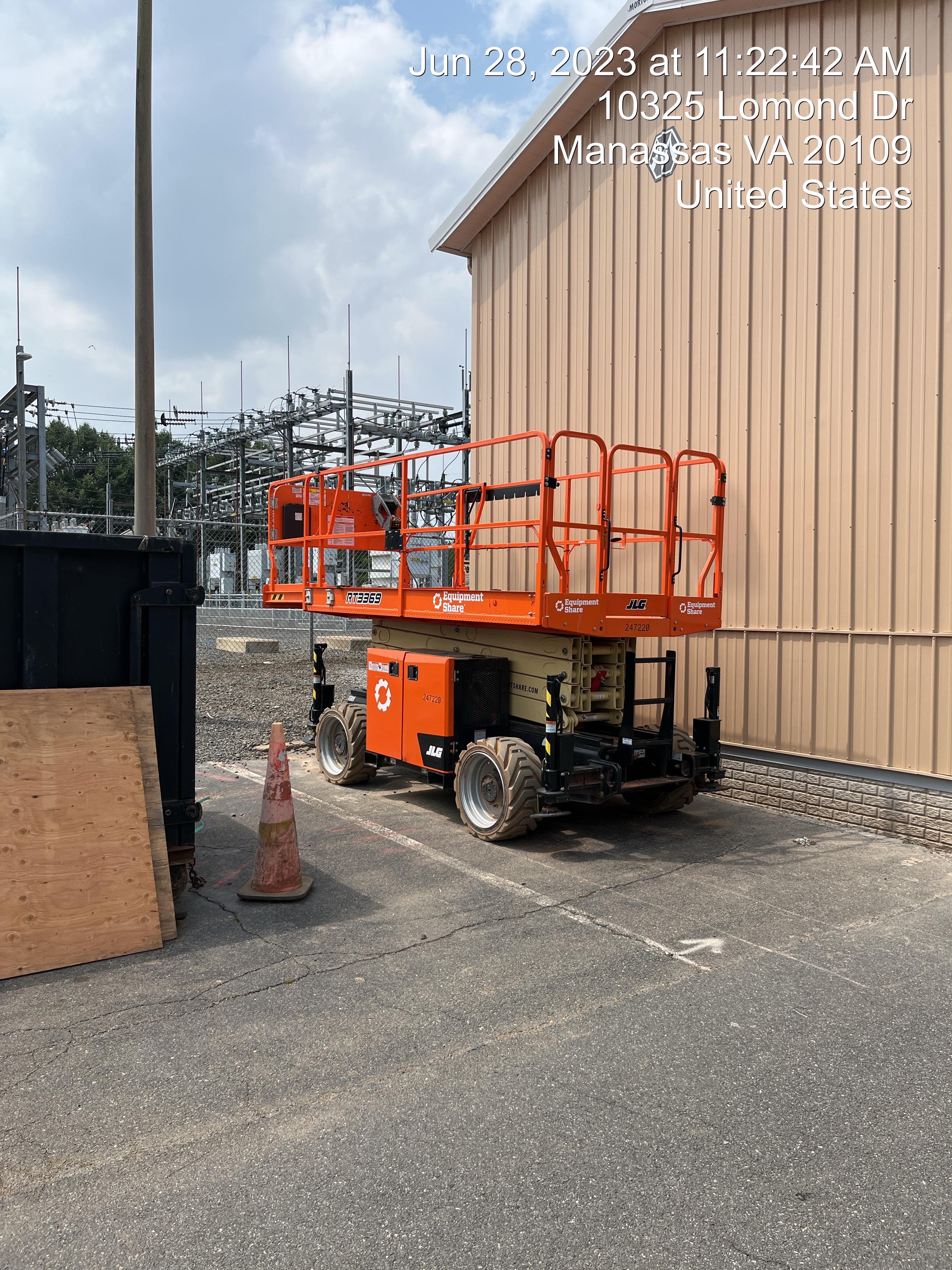 2022 JLG RT3369