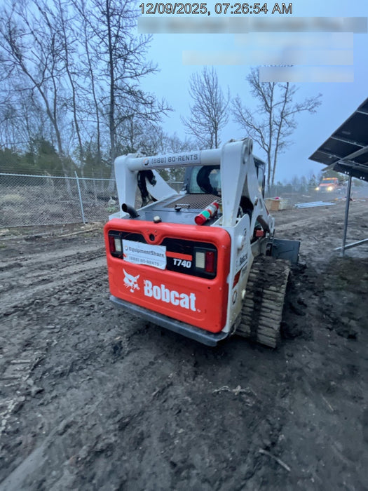 2020 Bobcat T740 74Hp T4, Cab/Heat/Air, Selectable Joystick Controls, Aux Hydraulics, Backup Alarm, P29 Performance Package, Rubber Tracks, Auto Ride Control, Reversing Fan, 7-Pin Attachment Control Kit