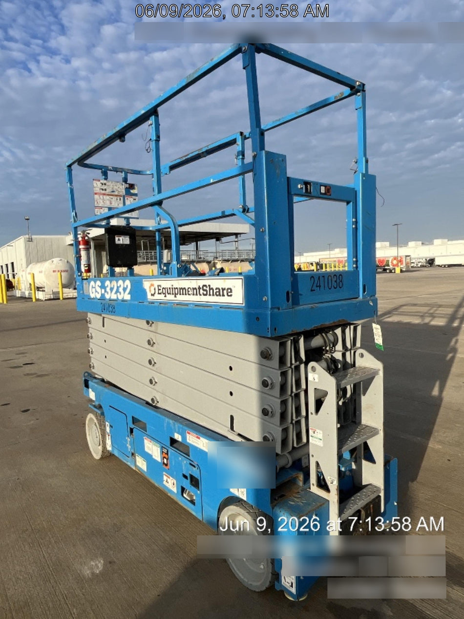 2022 GENIE GS-3232