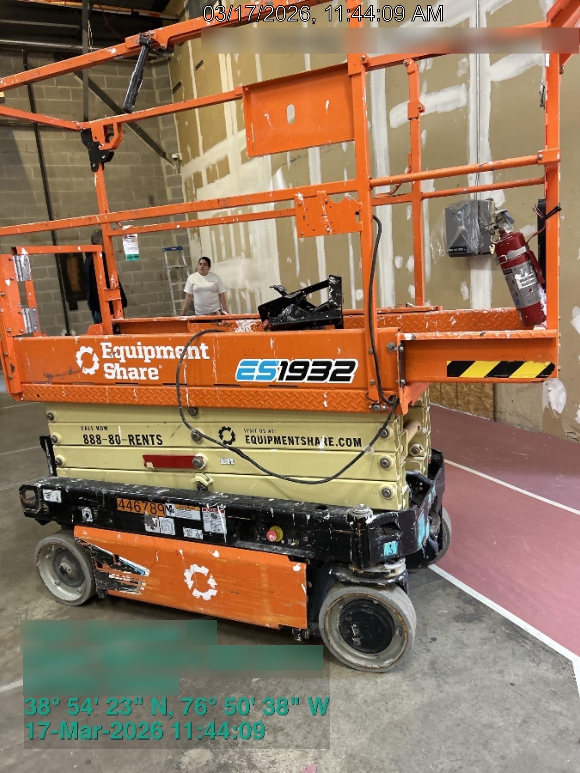 2024 JLG ES1932