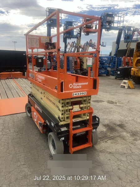 2022 JLG ES2632