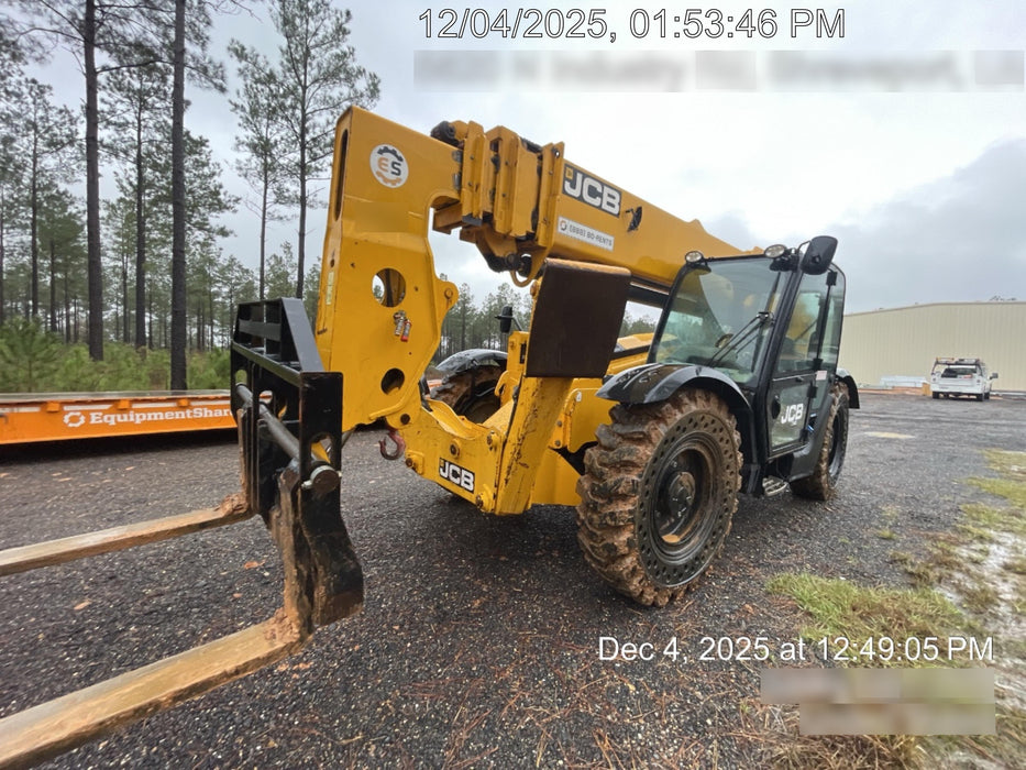 2019 JCB 512-56 109 HP w/CAB/HVAC, Beacon, Aux Hydraulics, Worklights, Solid Tires