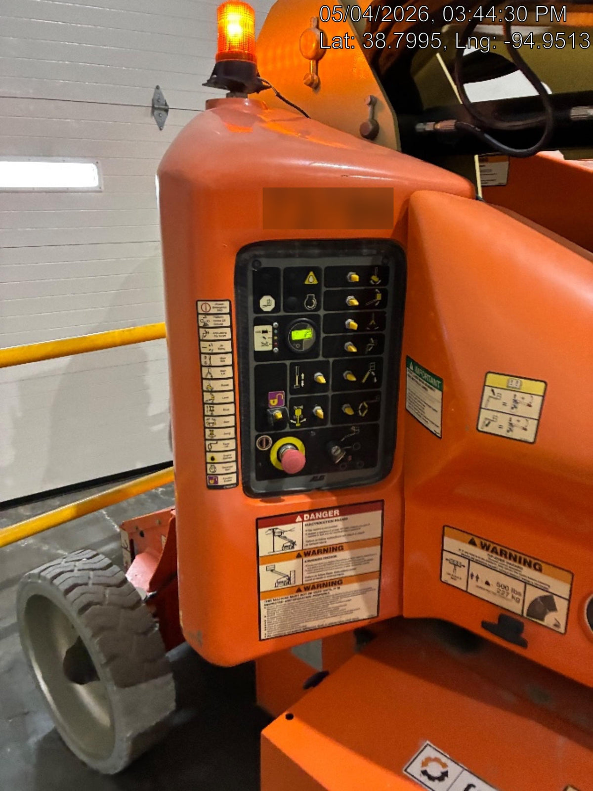 2020 JLG E400AJPN