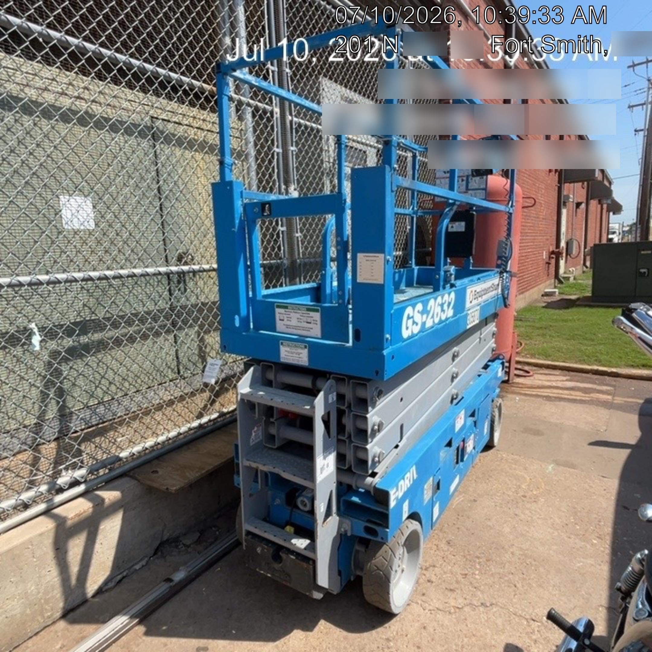 2023 GENIE GS-2632