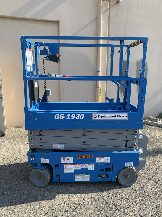 2020 Genie GS-1930 Solid Non Marking Tires, Beacon, Folding rails with half height swing gate, 800W Inverter