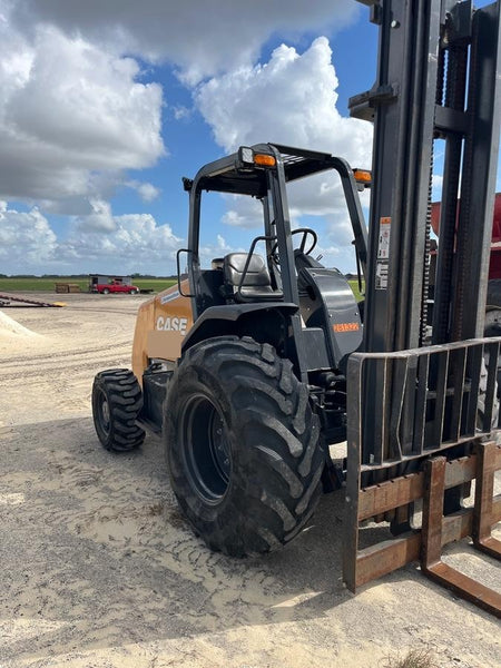 2023 CASE 588H