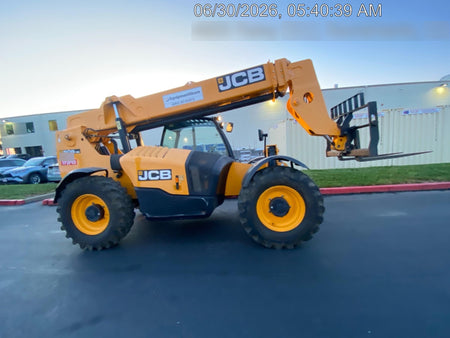 2019 JCB 506-36 Canopy, 74 HP, Foam Filled Tires, STD Worklight, Beacon, Aux Hydraulics, Lifting Eye, Back up Alarm 48" Carriage/48" Forks