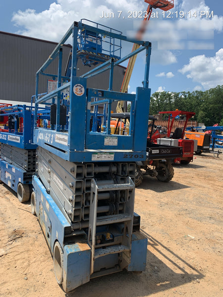 2016 Genie GS-3232 Genie GS3232 Narrow Scissor Lift