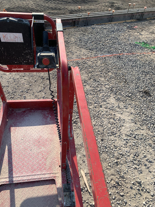 2020 MEC 1330SE Solid NM Tires, Steel Swing out Doors, LCS, Beacon, 900W Invertor