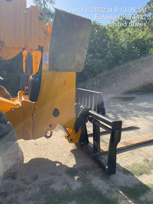 2019 JCB 512-56 Canopy, 109 HP, Solid Tires, STD Worklight, Beacon, Aux Hydraulics, Lifting Eye, Back up Alarm w/66" Carriage/60" Forks