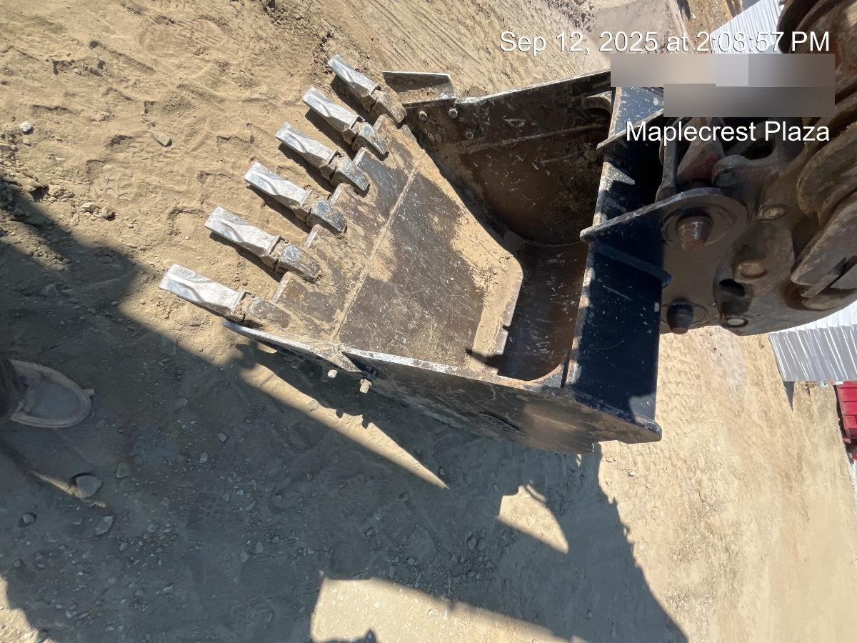 2025 FLECO 48" Bucket - Fleco