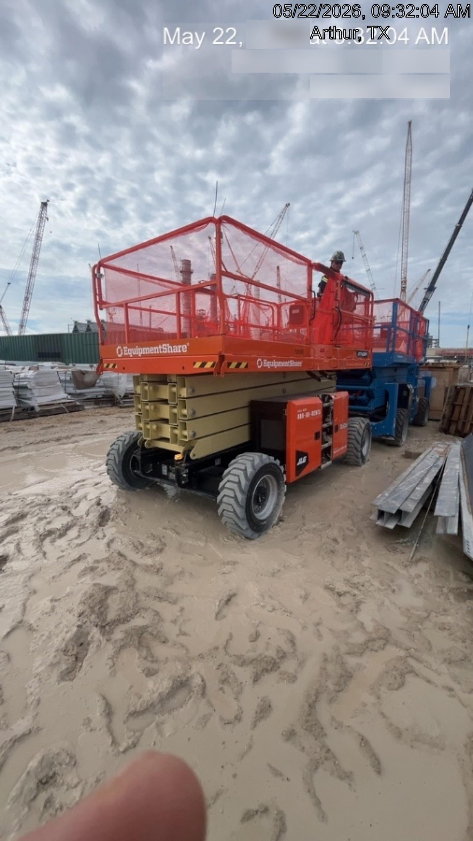 2025 JLG RT4394