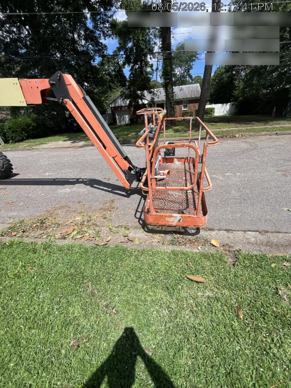2019 JLG 800AJ