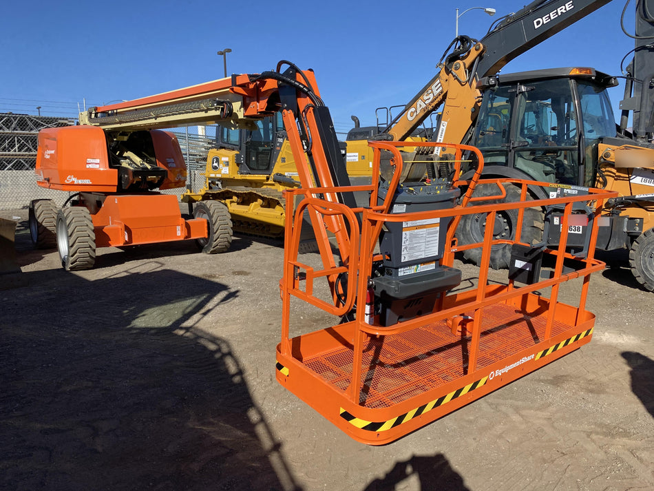 2022 JLG 660SJ
