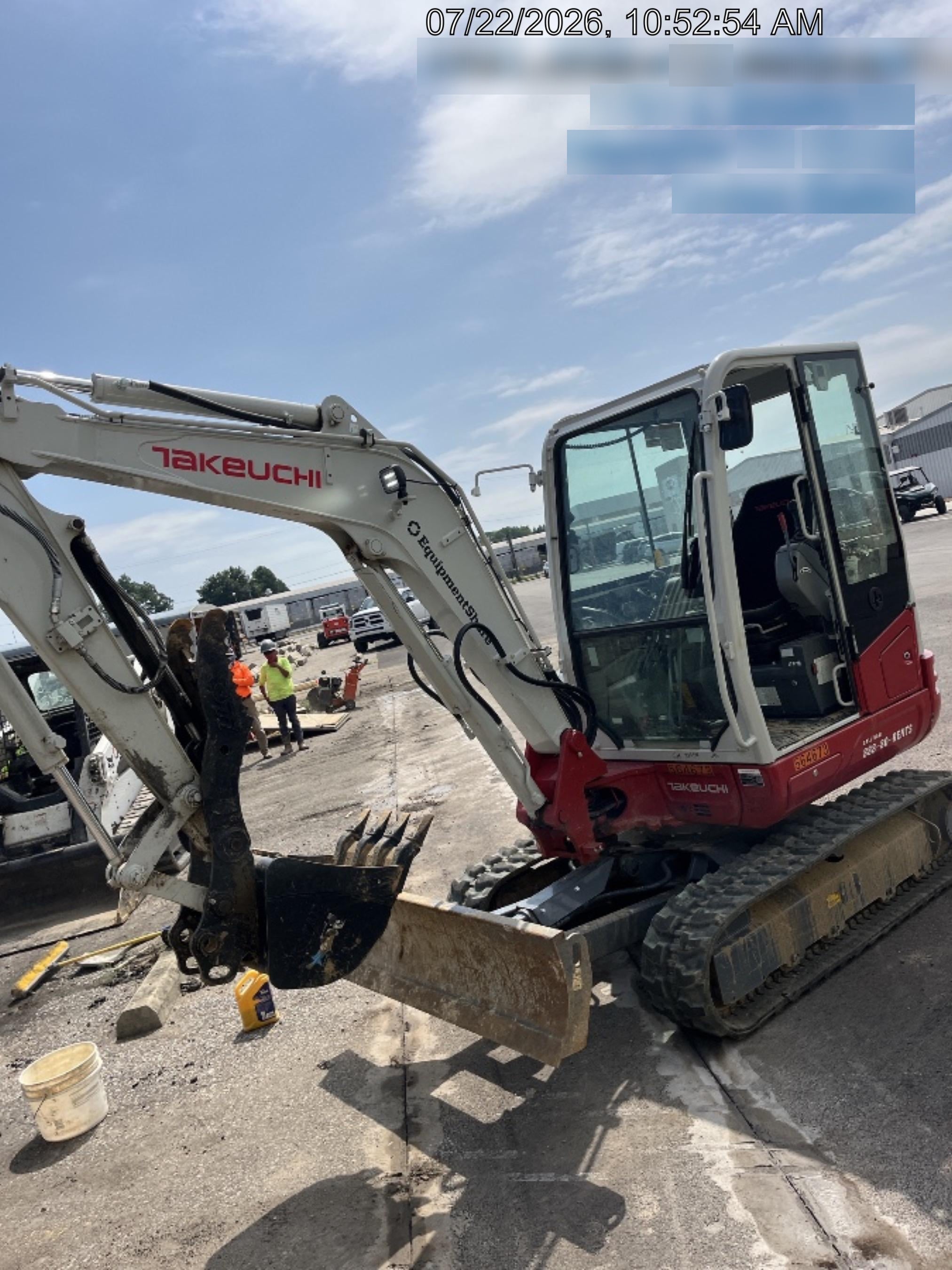 2025 TAKEUCHI TB235-2CR