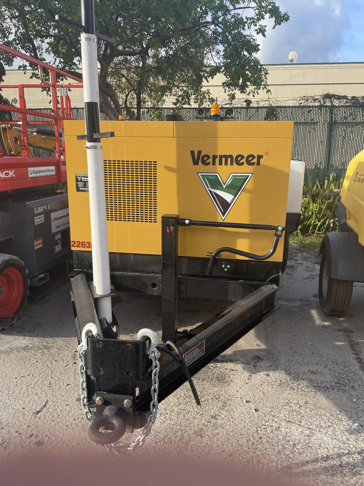 2022 VAC-TRON LP573XDT