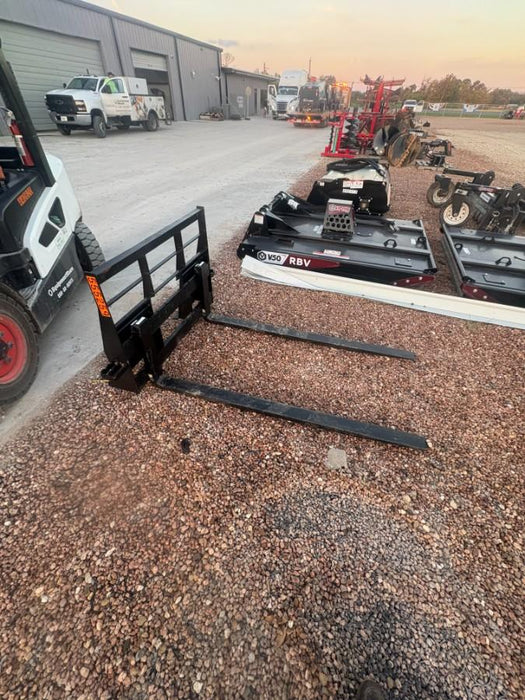 2025 ARROW MATERIAL HANDLING F5100CB - 72"