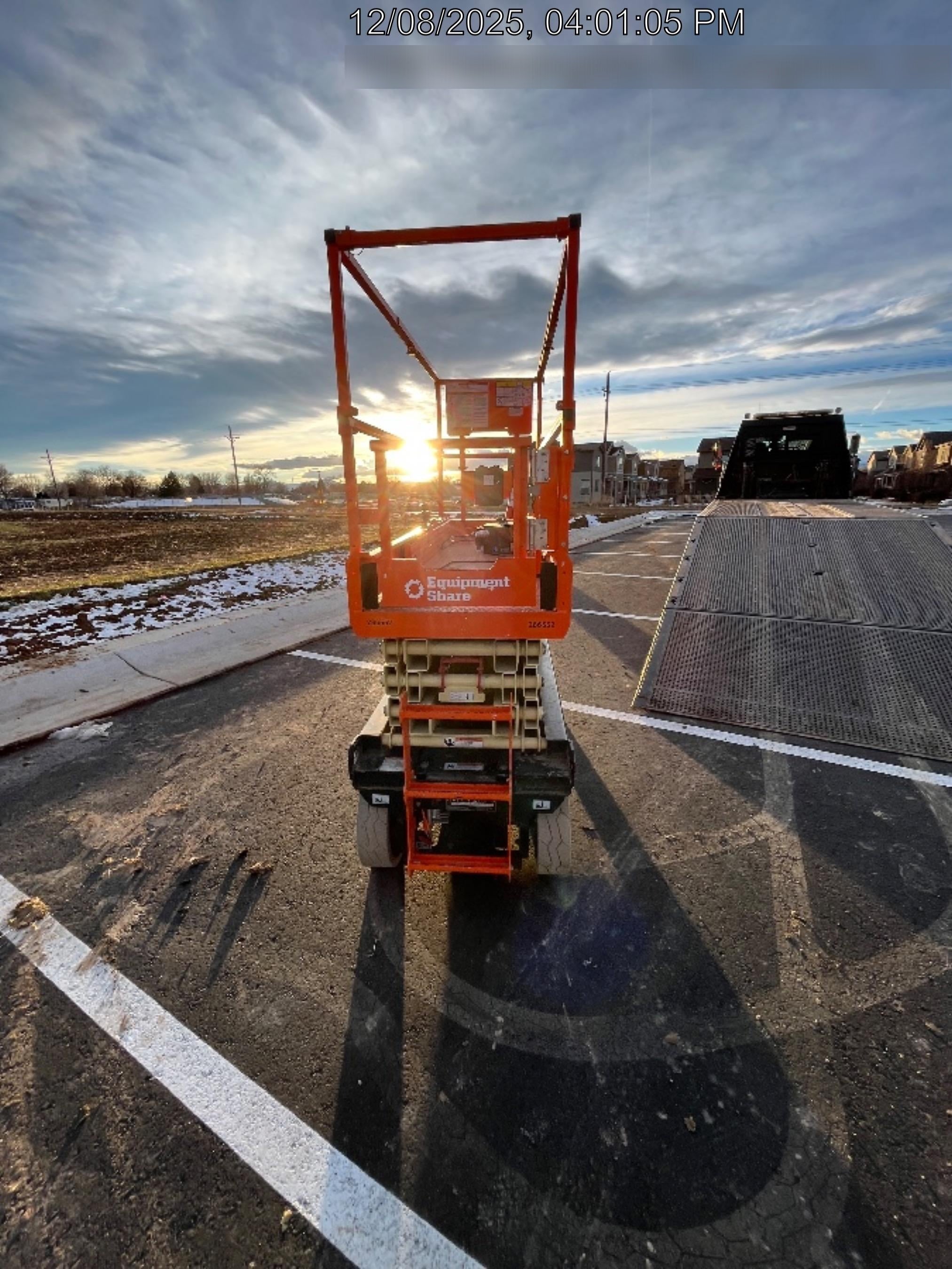 2022 JLG ES2632
