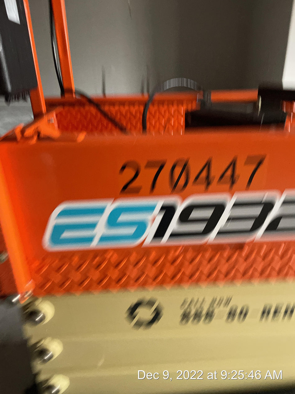 2022 JLG ES1932