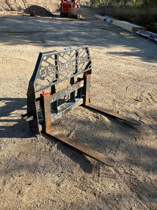 2021 PALADIN 48" Pallet Forks - Paladin