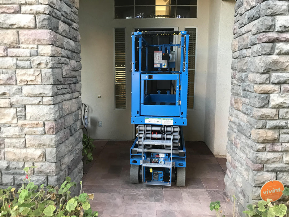 2020 Genie GS-1930 Solid Non Marking Tires, Beacon, Folding rails with half height swing gate, 800W Inverter