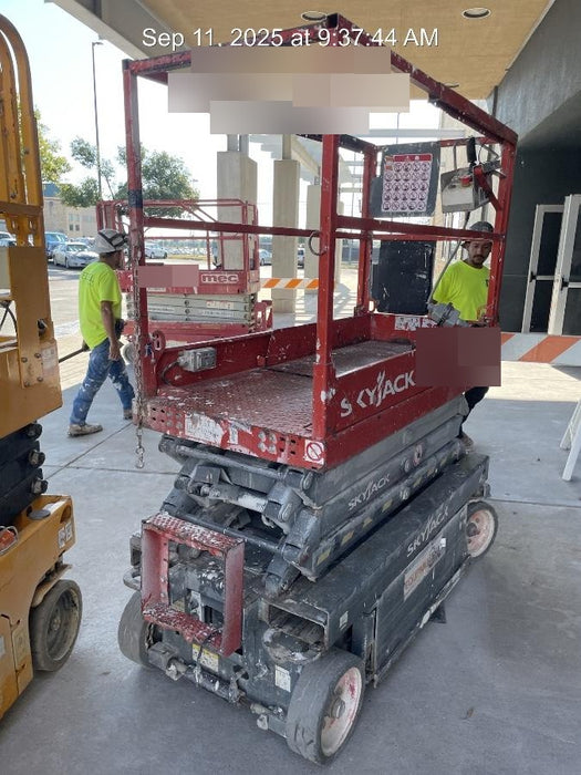 2015 Skyjack SJIII-3219 19' Scissor Lift