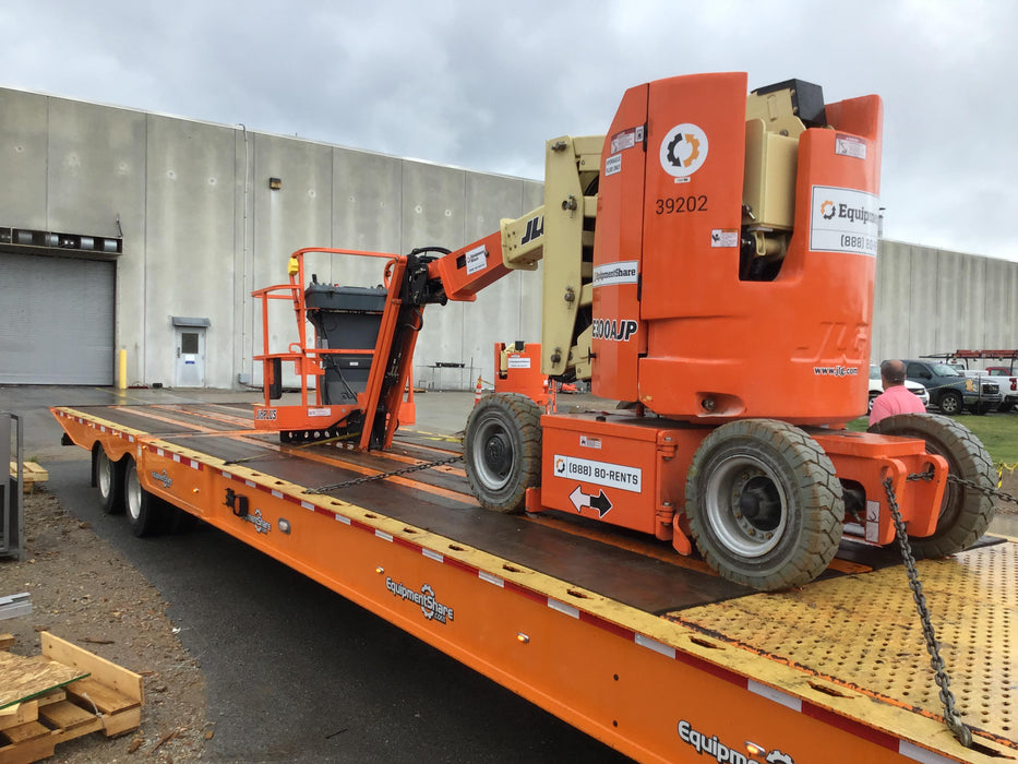 2019 JLG E300AJP