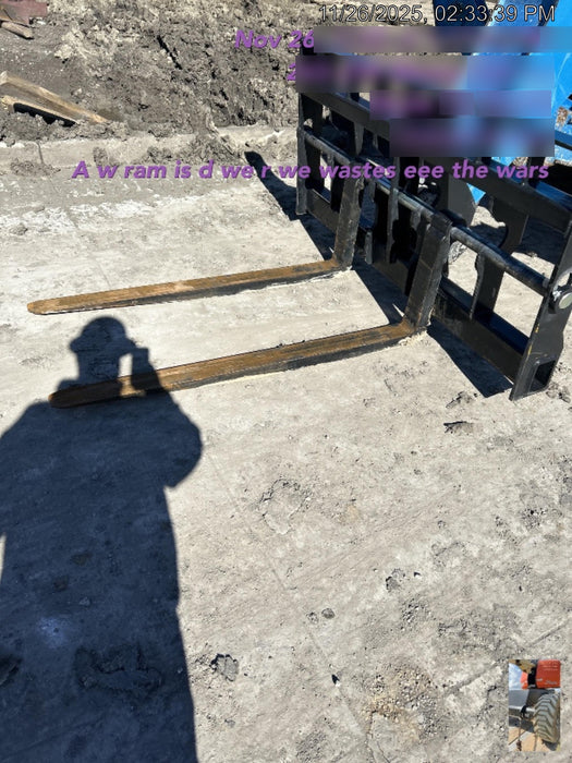 2018 Genie GTH-1056 GTH-1056 w/Open ROPS, FF Tires, Beacon, 48" carriage/forks