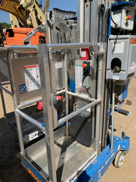 2021 GENIE AWP-30S DC