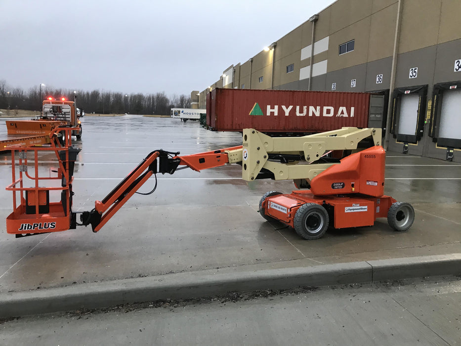 2019 JLG E400AJPN