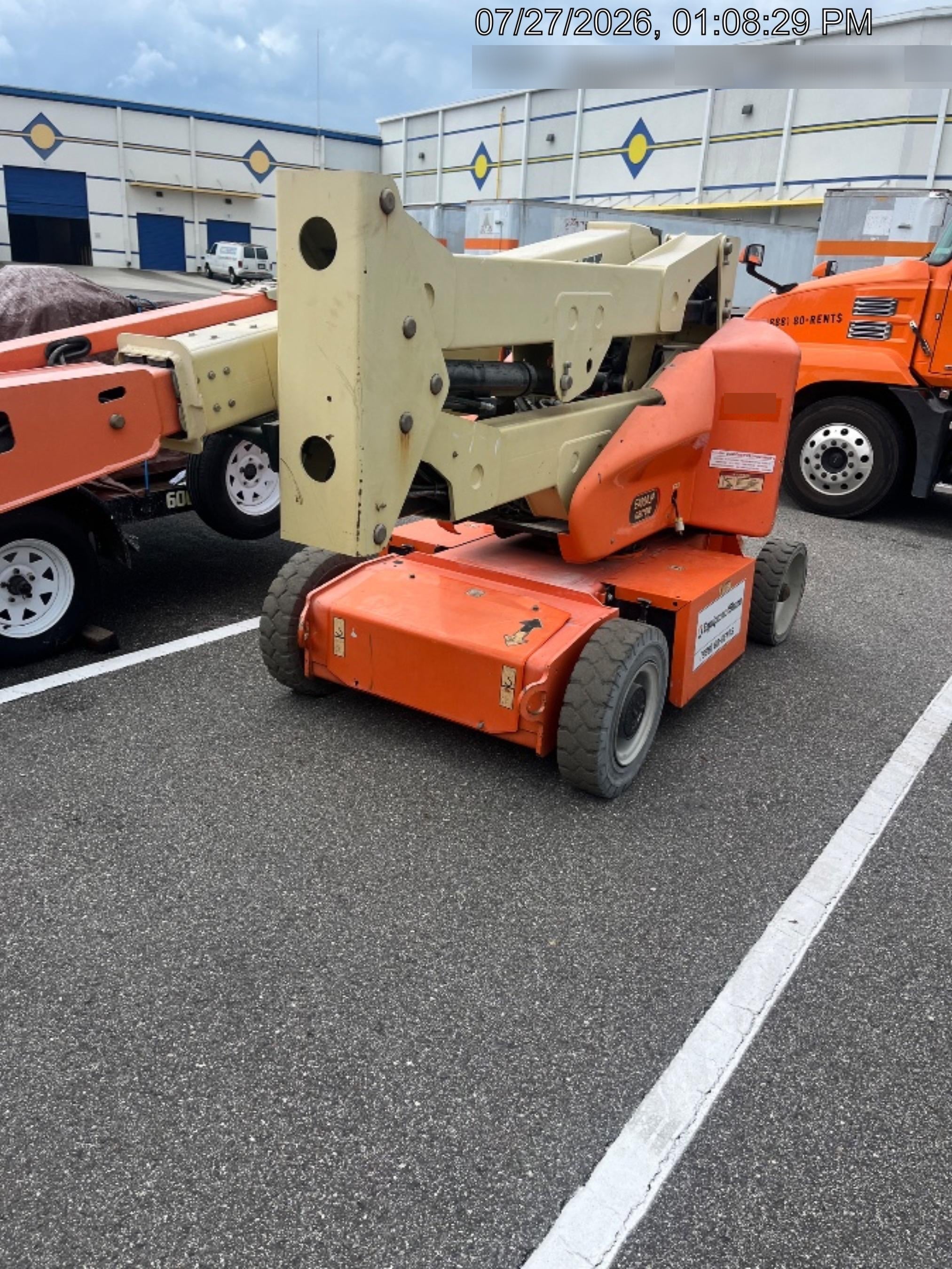 2019 JLG E400AJPN
