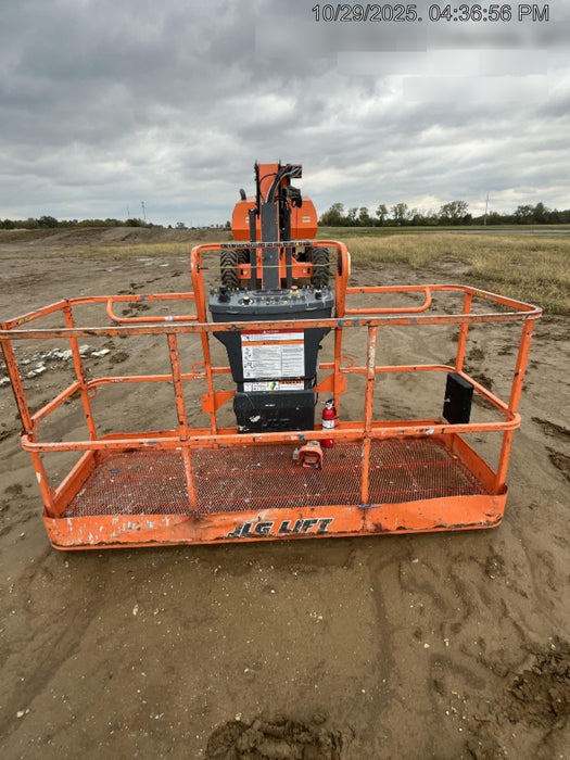 2019 JLG 860SJ