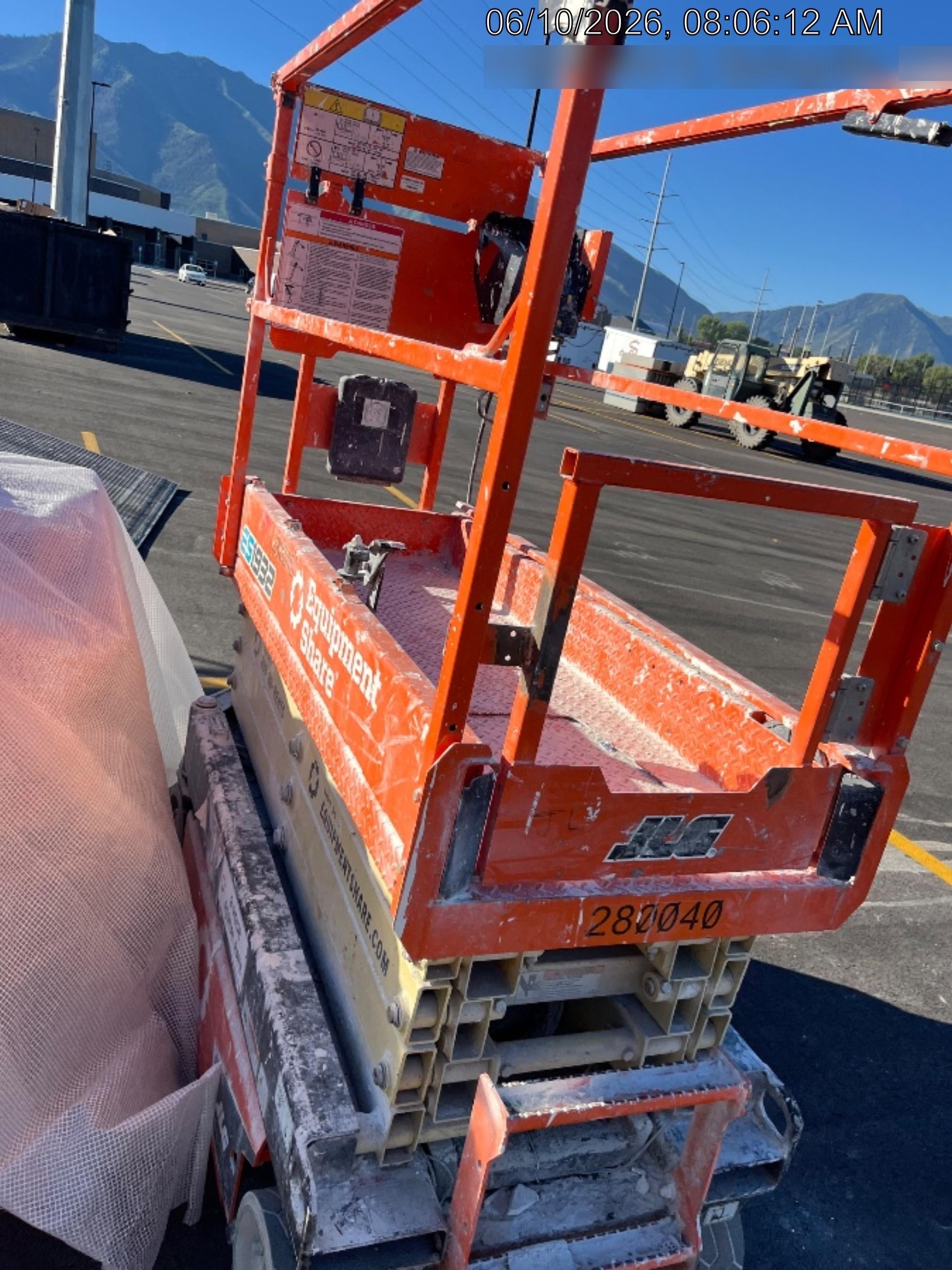 2022 JLG ES1932