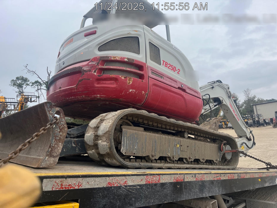 2021 TAKEUCHI TB250-2