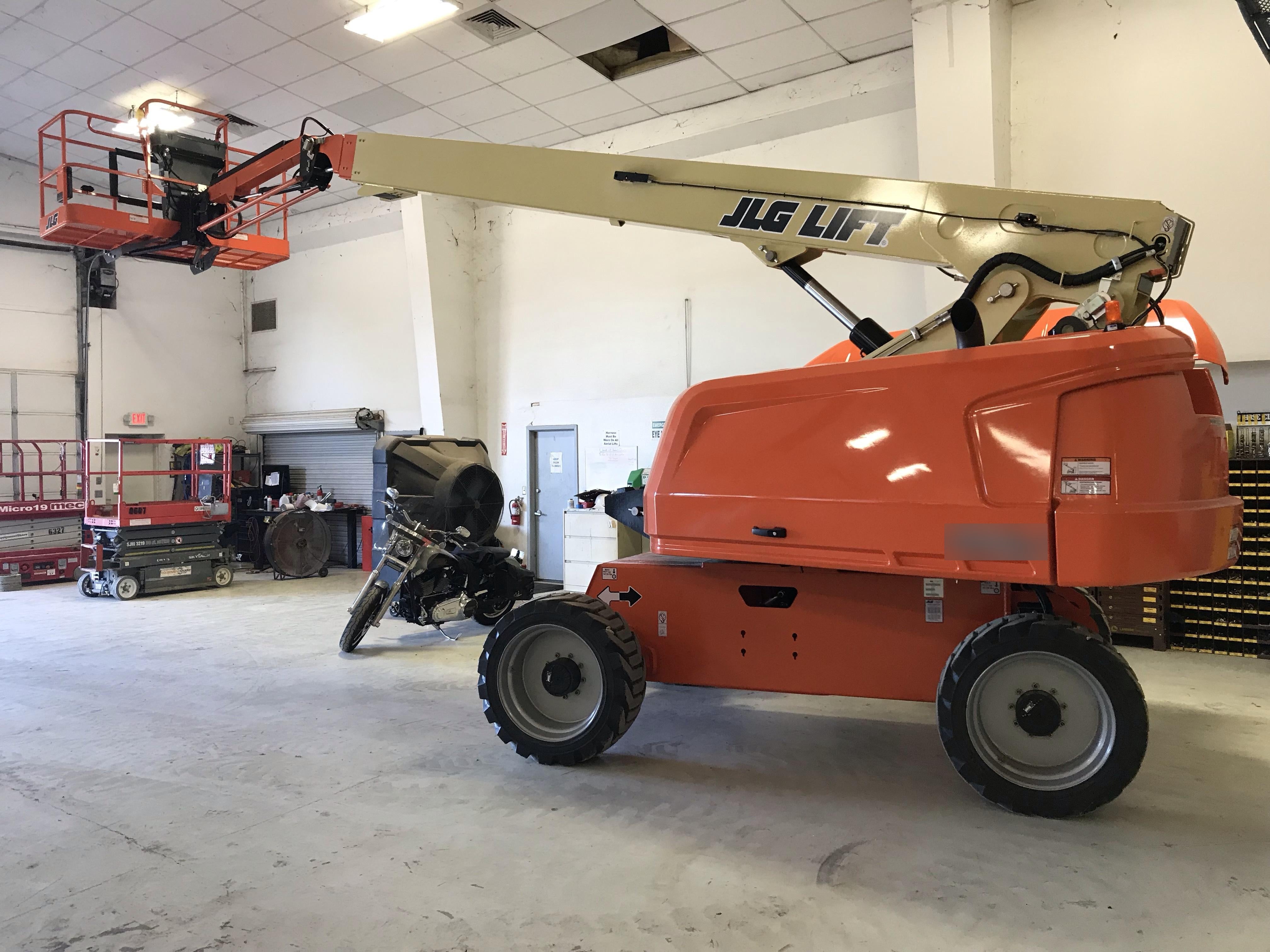 2019 JLG 660SJ