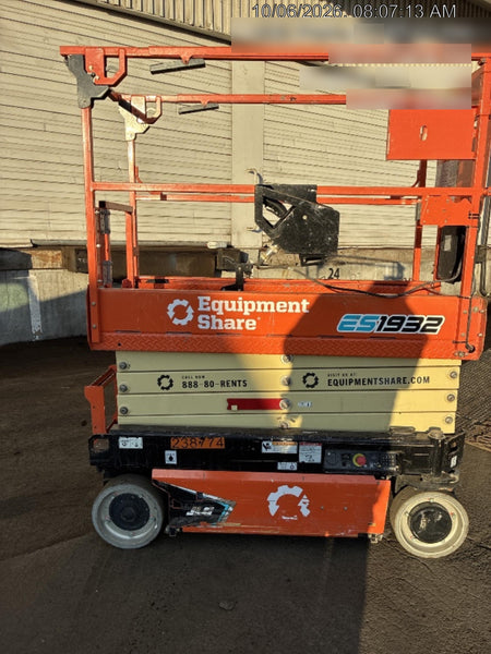 2022 JLG ES1932