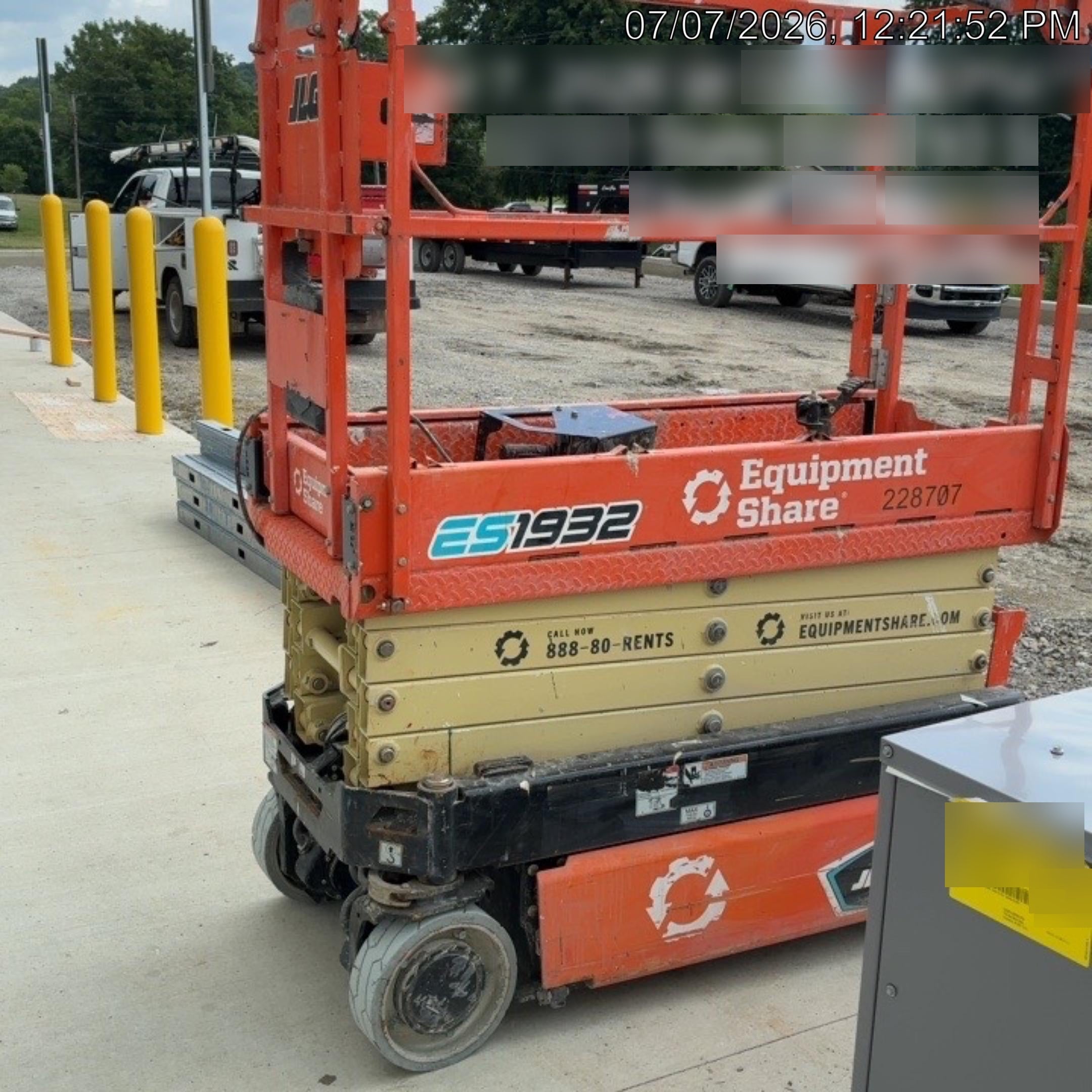 2022 JLG ES1932