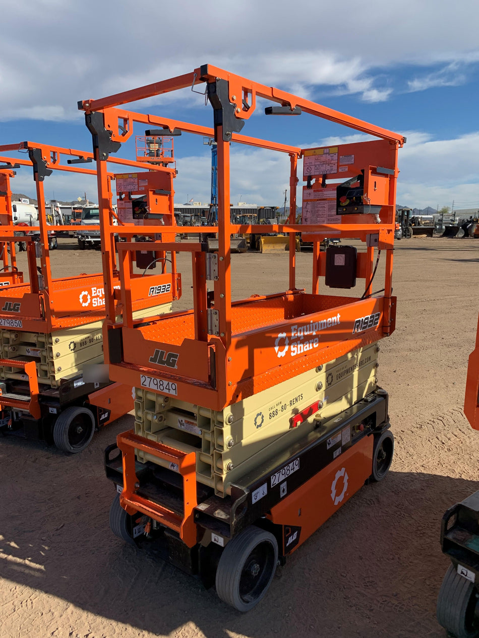 2022 JLG R1932