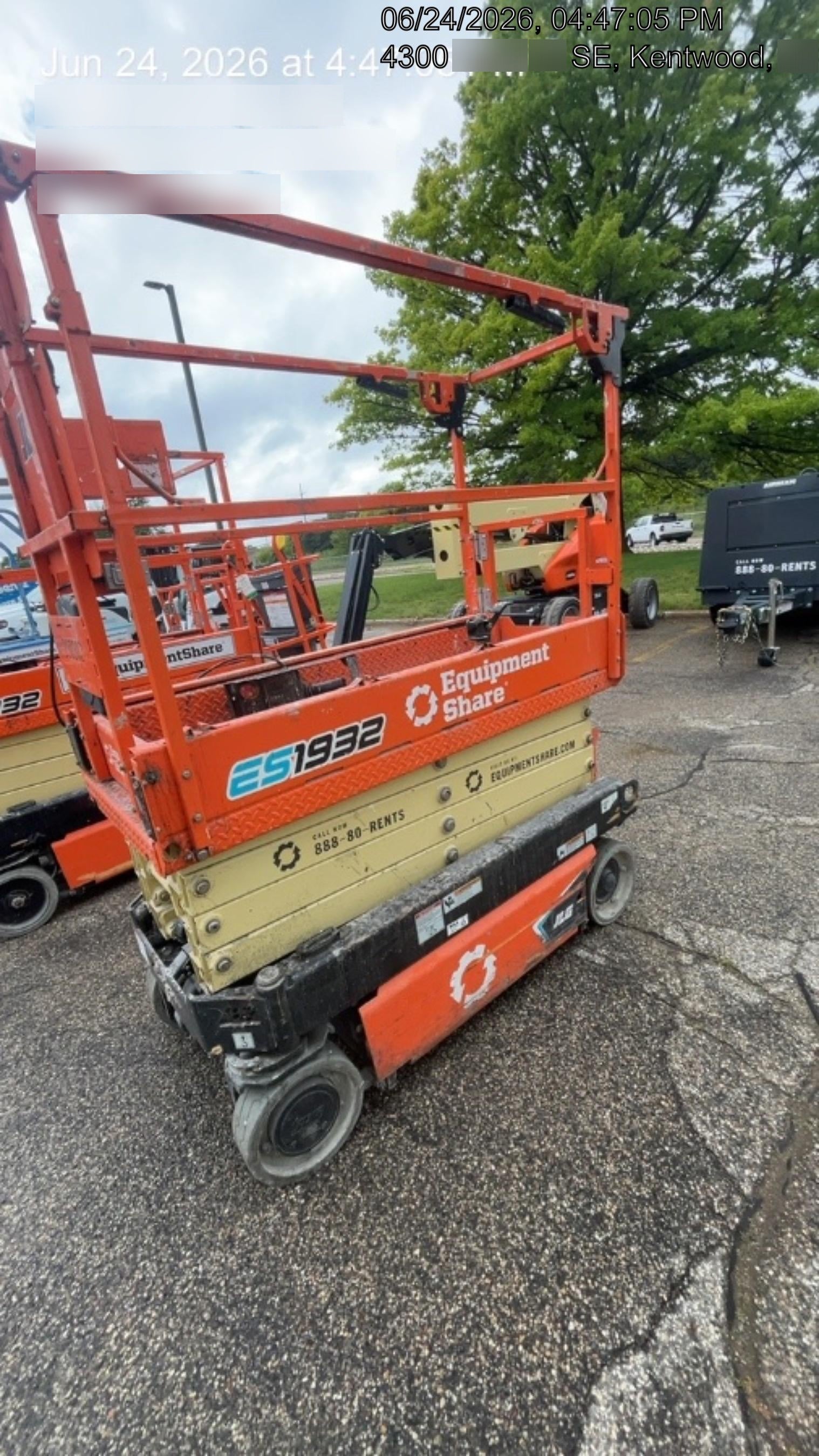 2022 JLG ES1932