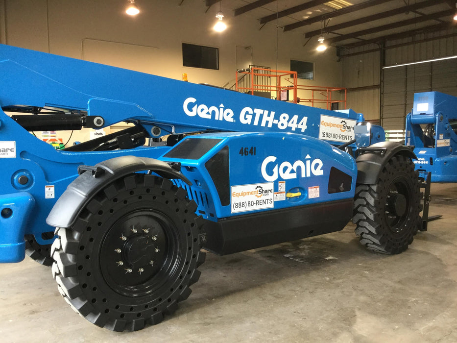 2017 GENIE GTH-844