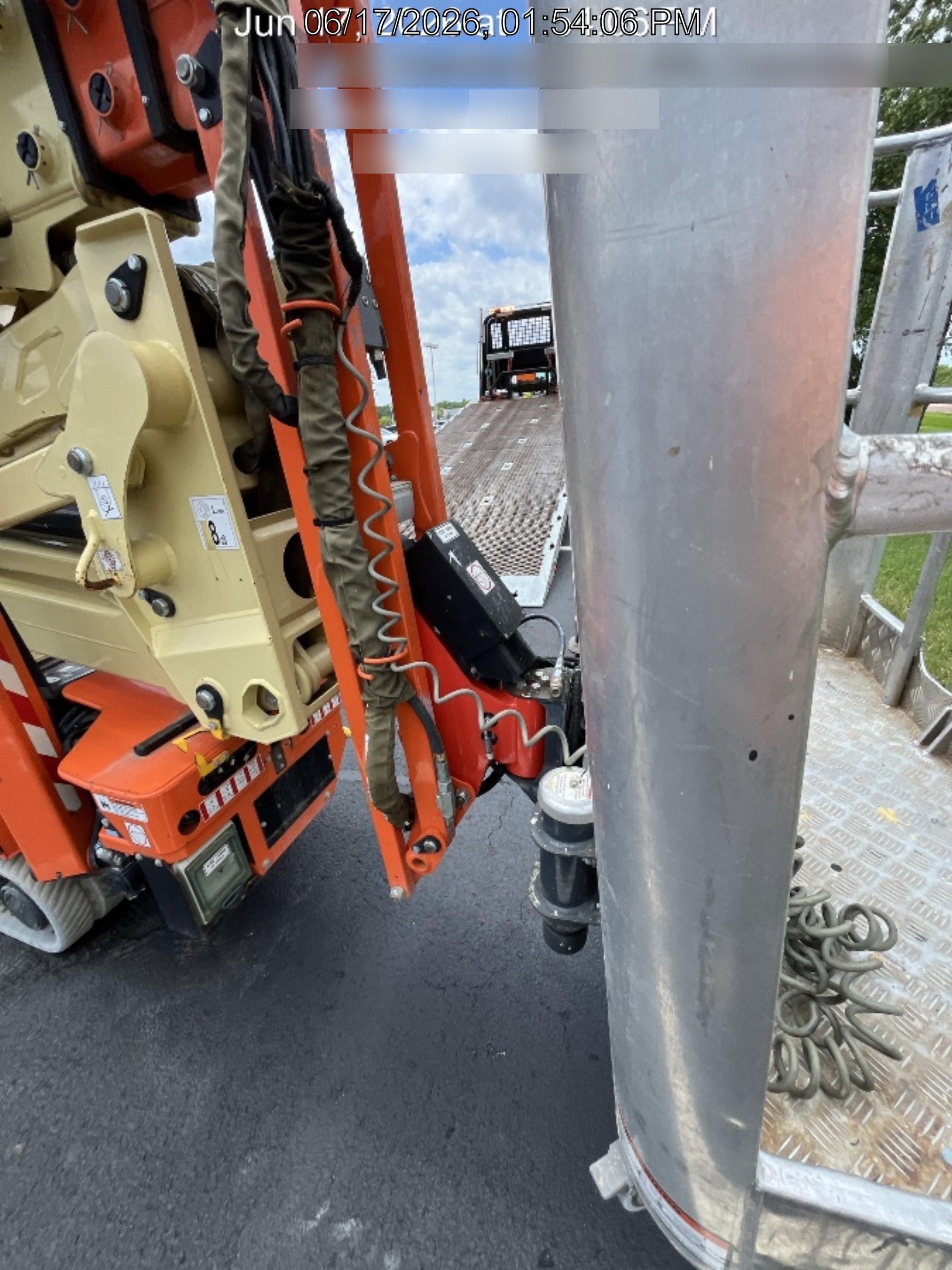 2021 JLG X600AJ