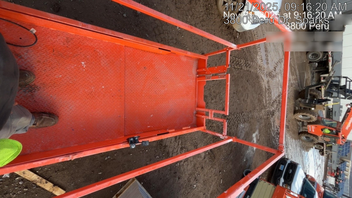 2025 JLG ES3246